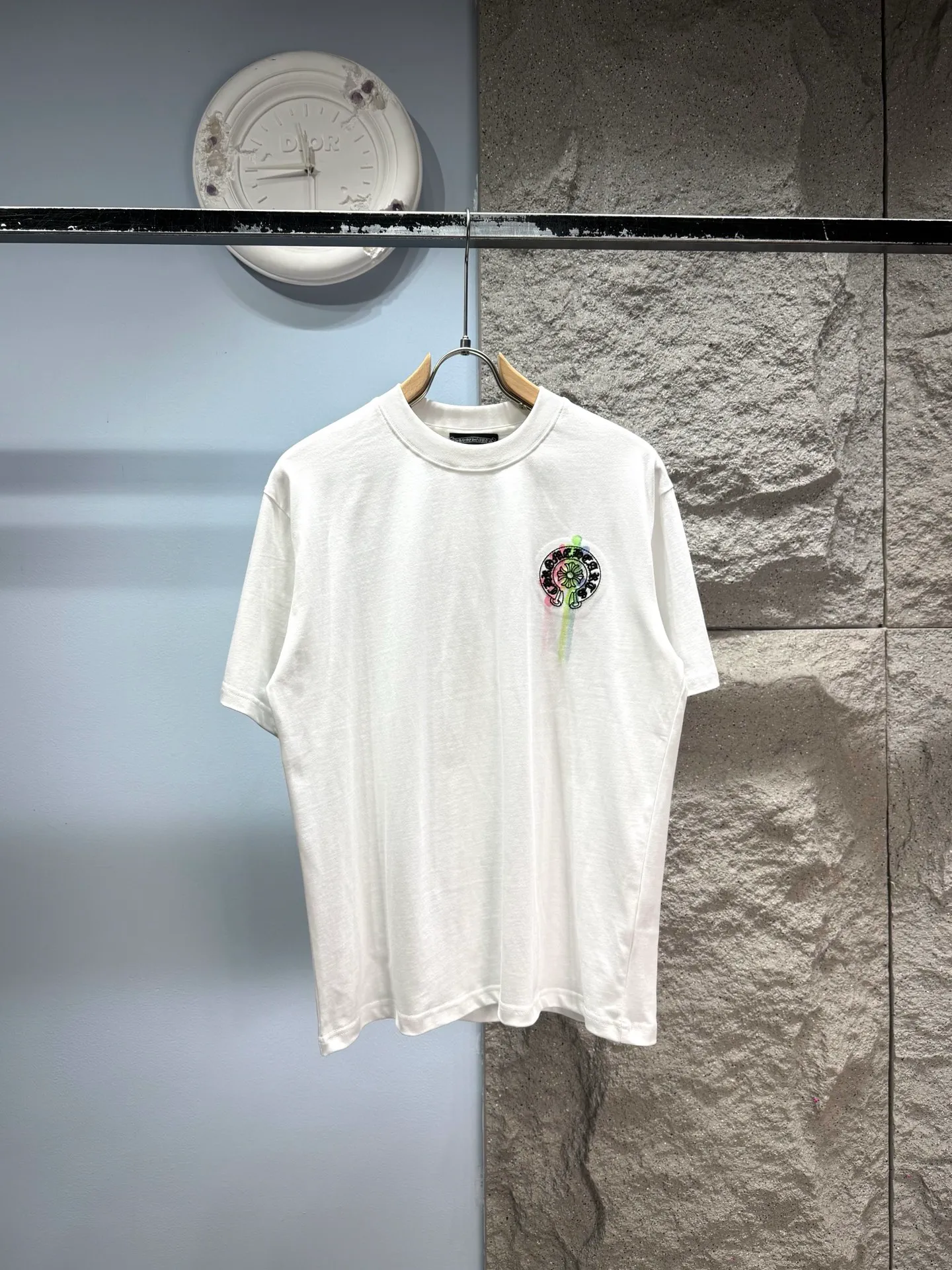 Chrome Hearts* ‼️ T ® 🖤Chrome Hearts g T ! ， ， ， ， ， ， ， 。 ， ， T ， 。 ⚠️ ： ⚠️WJ 28609 Same Style 𝐂𝐎𝐋𝐎𝐔𝐑：White Black 𝐒𝐈𝐙𝐄：S-Xl